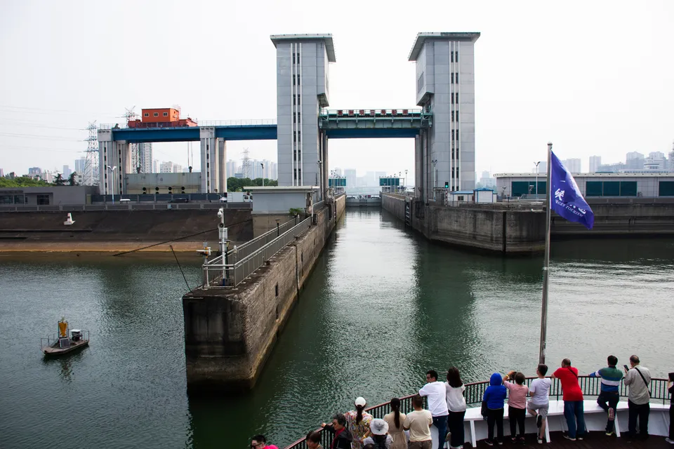 Gezhouba Ship Lock Cruise