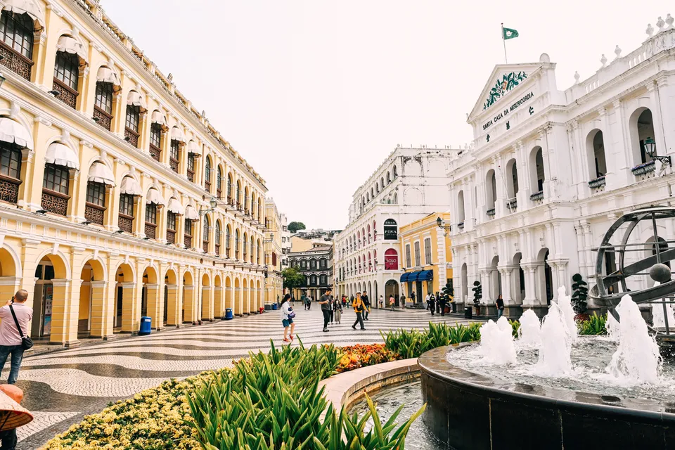 Senado Square