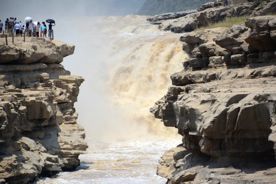 2-Day Hukou Waterfall Tour from Taiyuan