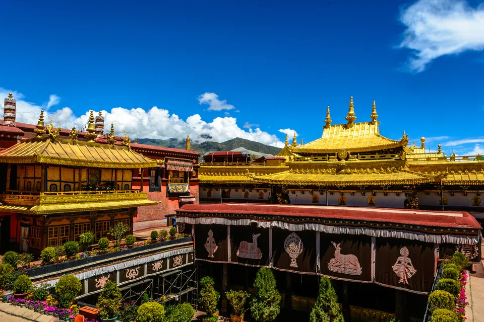 7-Day Lhasa and Eastern Tibet Tour