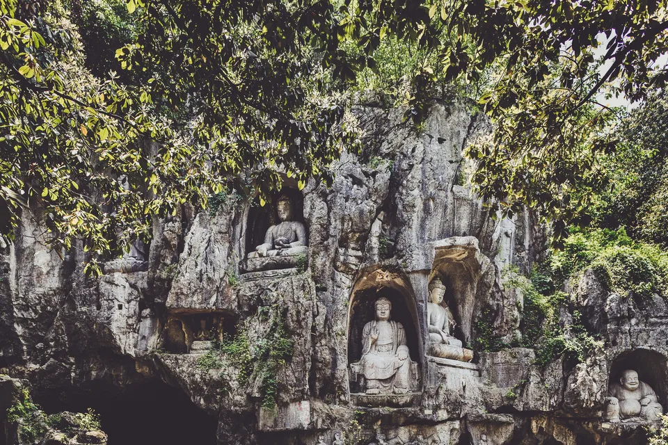 Feilai Feng Grottoes