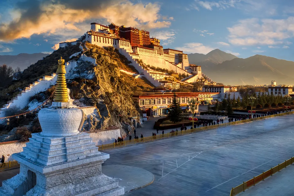 5-Day Lhasa and Yamdrok Lake Tour