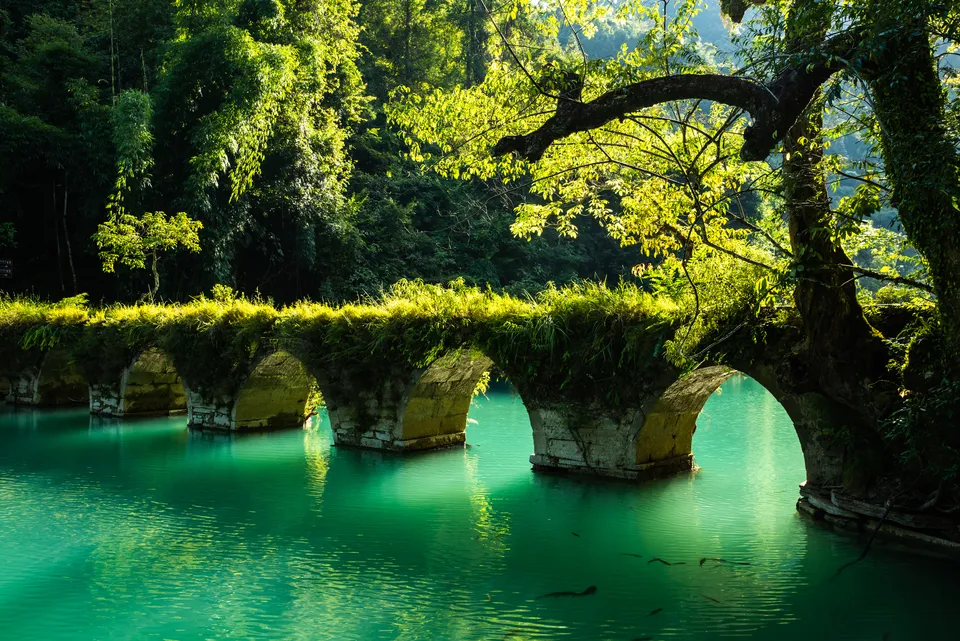 10-Day Guizhou Landscapes and Villages Tour