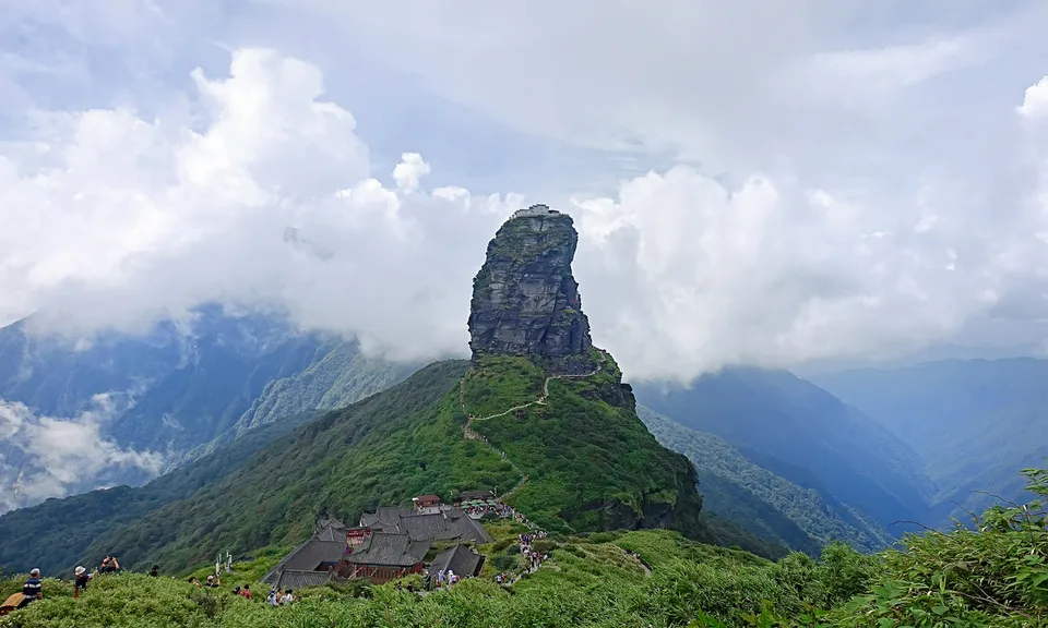 6-Day Guiyang, Kaili and Fanjing Mountain Tour