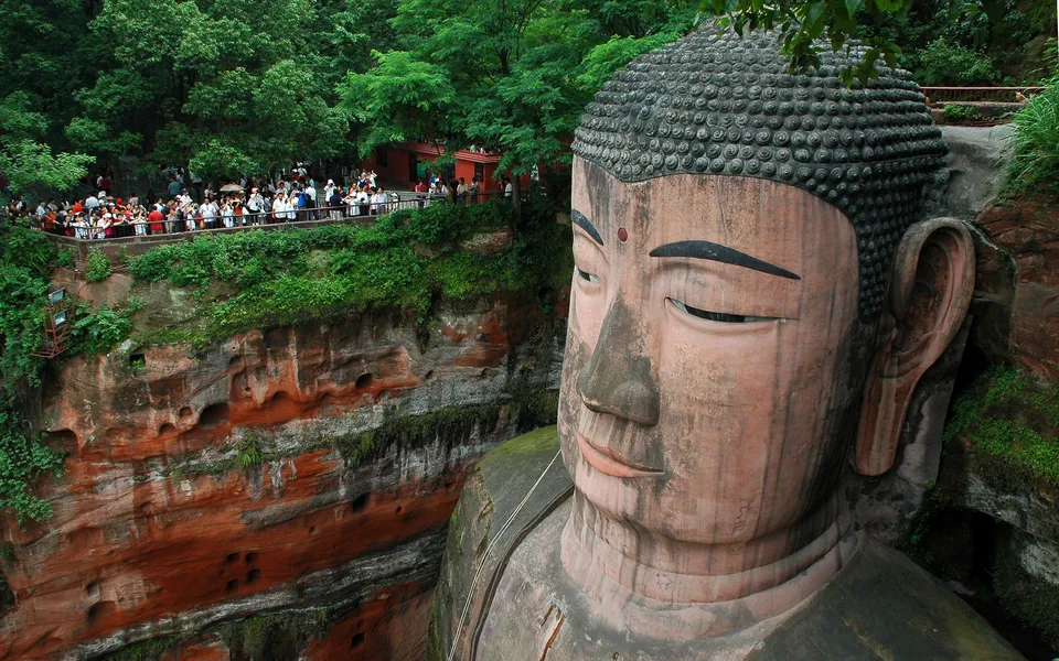 5-Day Chengdu Panda and Leshan Tour