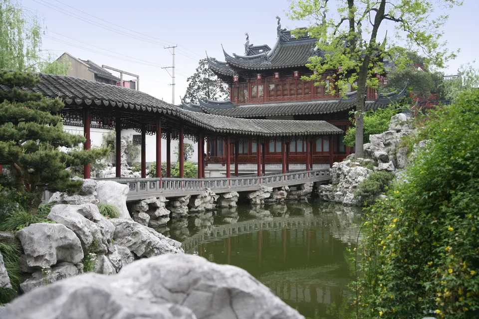 10-Day Jiangnan Gardens and Ceramics Tour