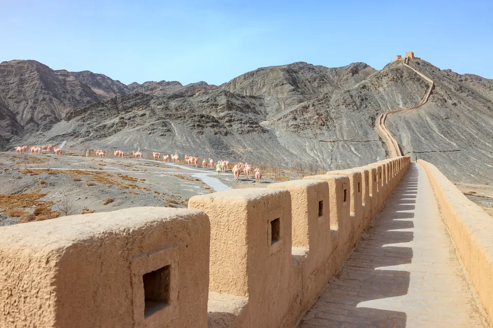 Overhanging Great Wall