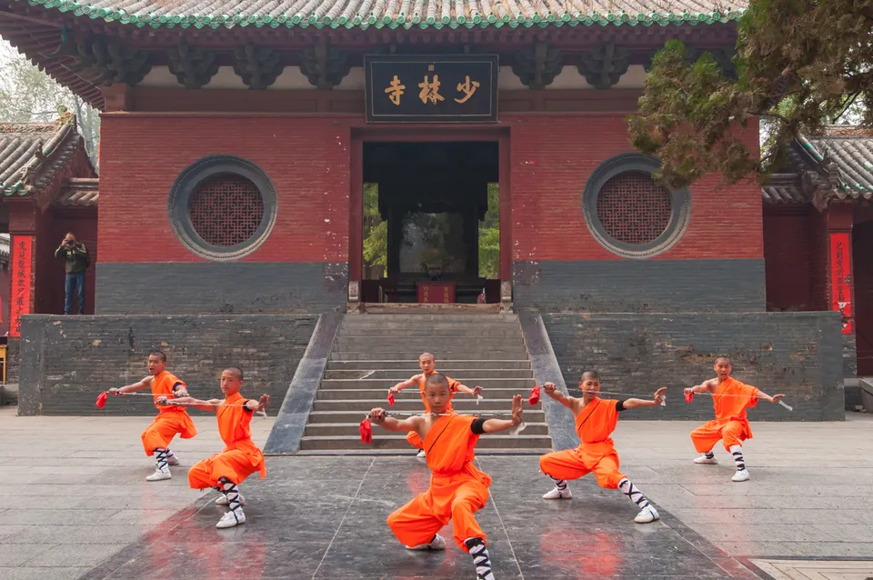 5-Day Zhengzhou, Shaolin and Longmen Tour